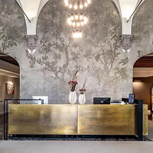 https://residenza-depoca-bretagna.it-tuscanyhotel.com